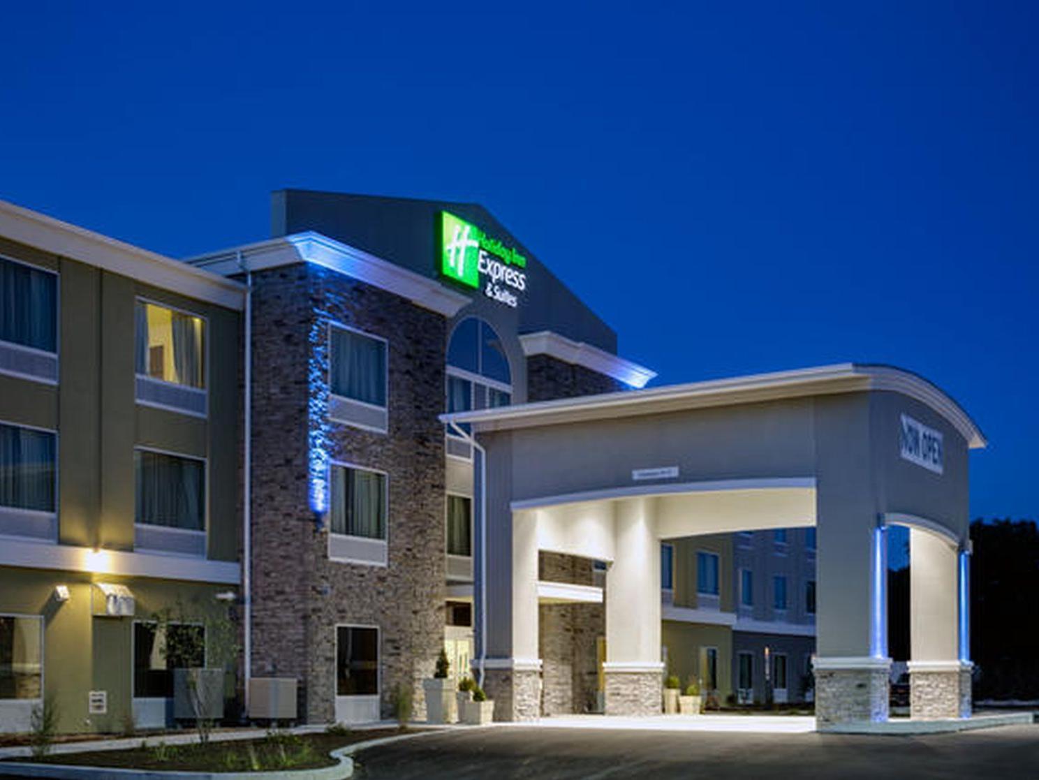 Holiday Inn Express & Suites Carlisle By Ihg Exterior photo