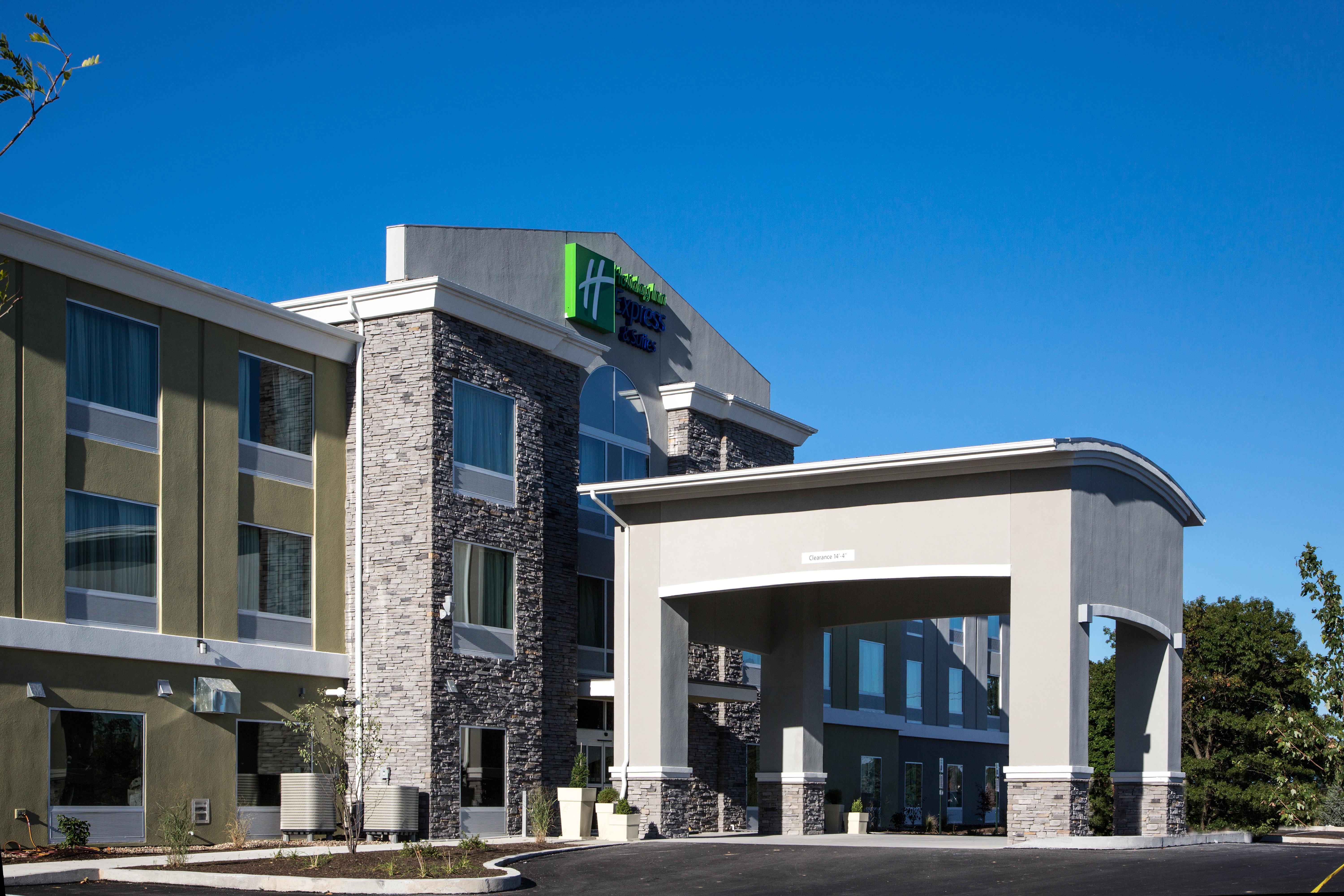 Holiday Inn Express & Suites Carlisle, An Ihg Hotel Exterior photo